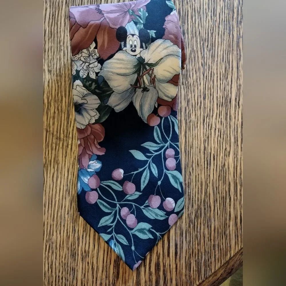 Mickey Mouse tie